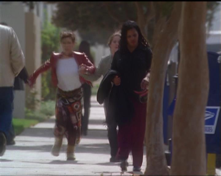 Charmed-Online-dot-net_5x08AWitchInTime0427.jpg