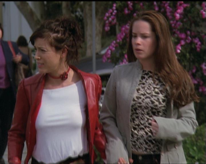 Charmed-Online-dot-net_5x08AWitchInTime0434.jpg
