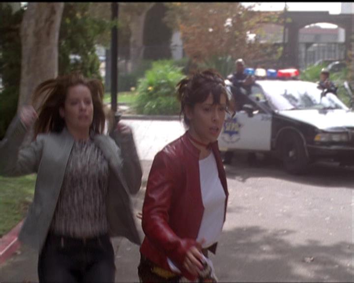 Charmed-Online-dot-net_5x08AWitchInTime0451.jpg