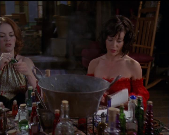 Charmed-Online-dot-net_5x08AWitchInTime1898.jpg