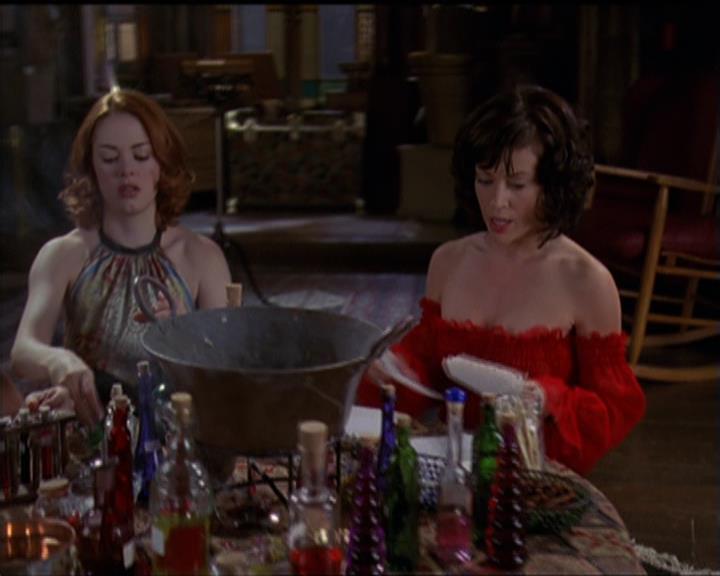 Charmed-Online-dot-net_5x08AWitchInTime1900.jpg