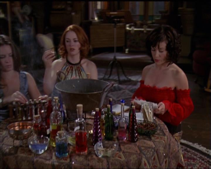 Charmed-Online-dot-net_5x08AWitchInTime1902.jpg