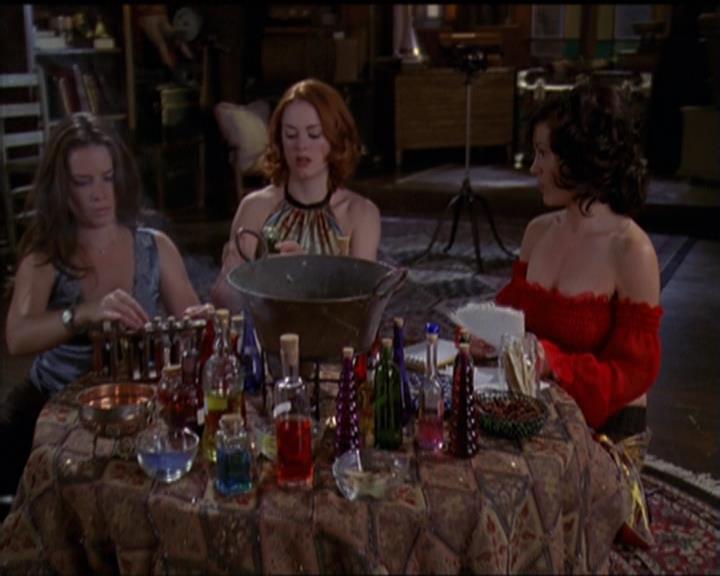 Charmed-Online-dot-net_5x08AWitchInTime1903.jpg