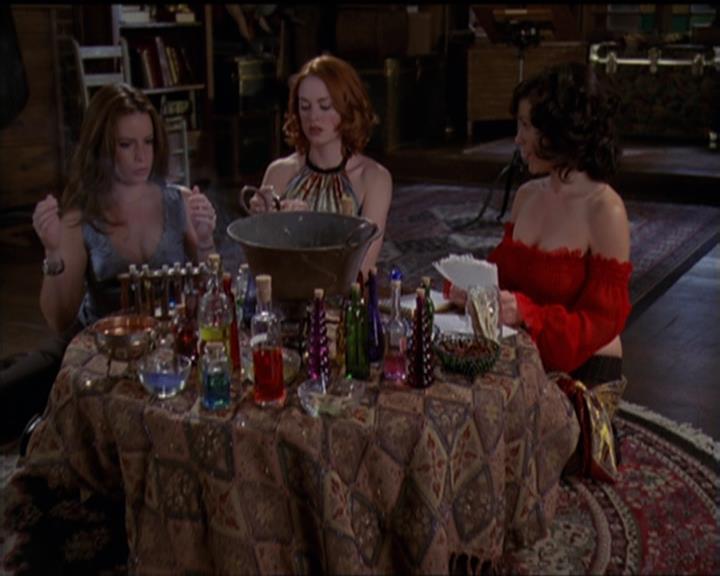 Charmed-Online-dot-net_5x08AWitchInTime1905.jpg