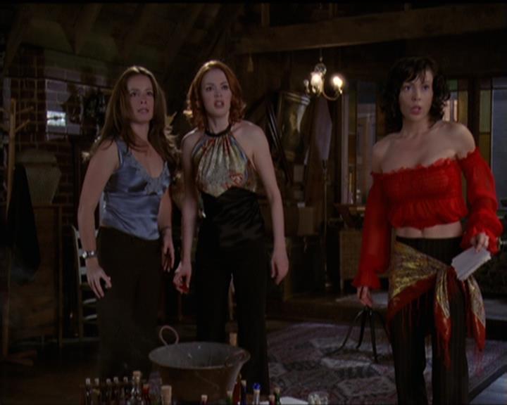 Charmed-Online-dot-net_5x08AWitchInTime1911.jpg