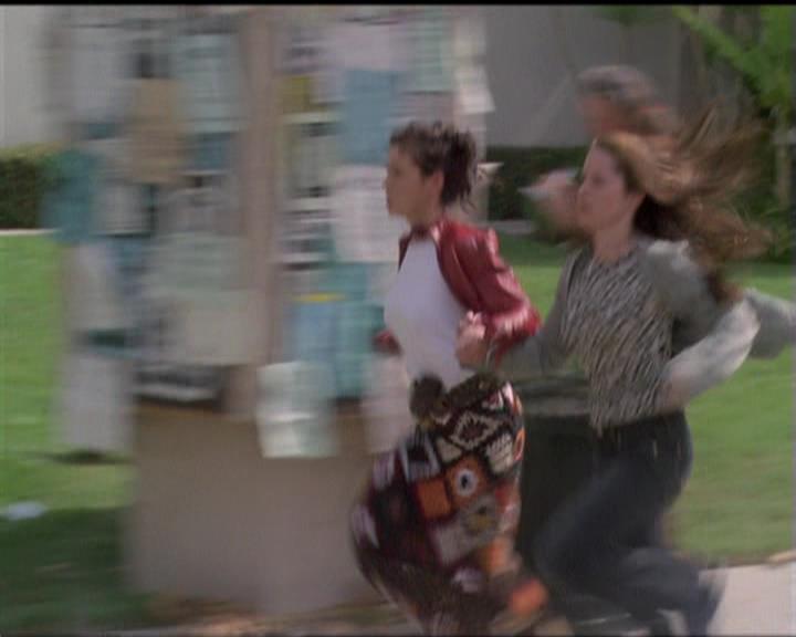 Charmed-Online-dot-net_5x08AWitchInTime2205.jpg