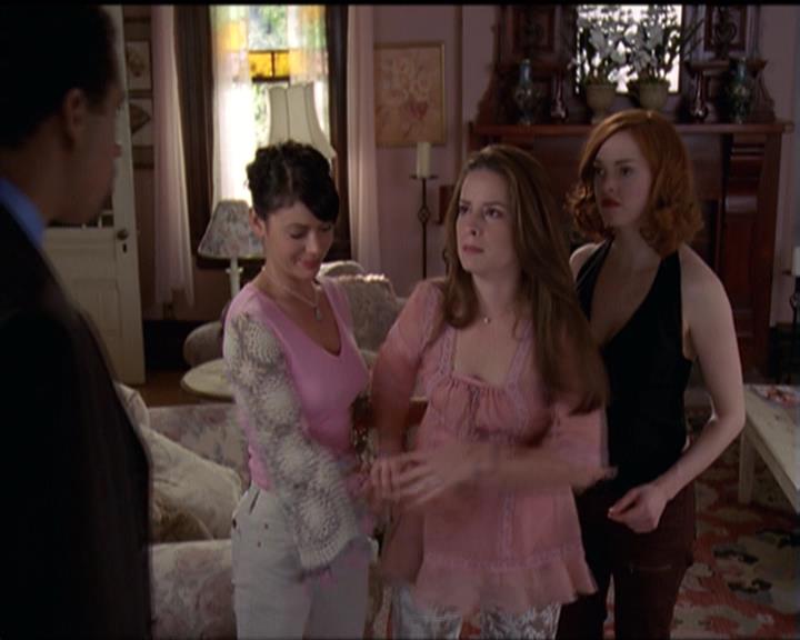 Charmed-Online-dot-510YTuMummyTambien0458.jpg Charmed-Online-dot-510YTuMummyTambien0458.jpg