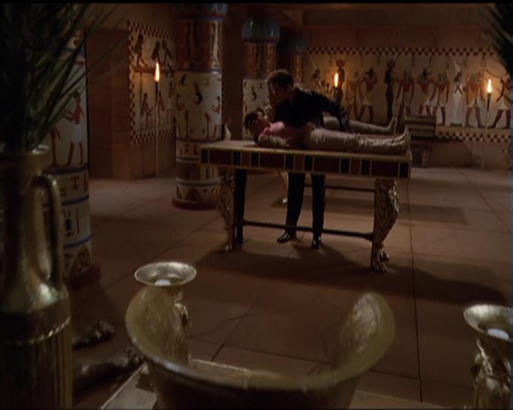 Charmed-Online-dot-510YTuMummyTambien0904.jpg