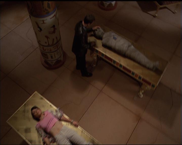 Charmed-Online-dot-510YTuMummyTambien0910.jpg