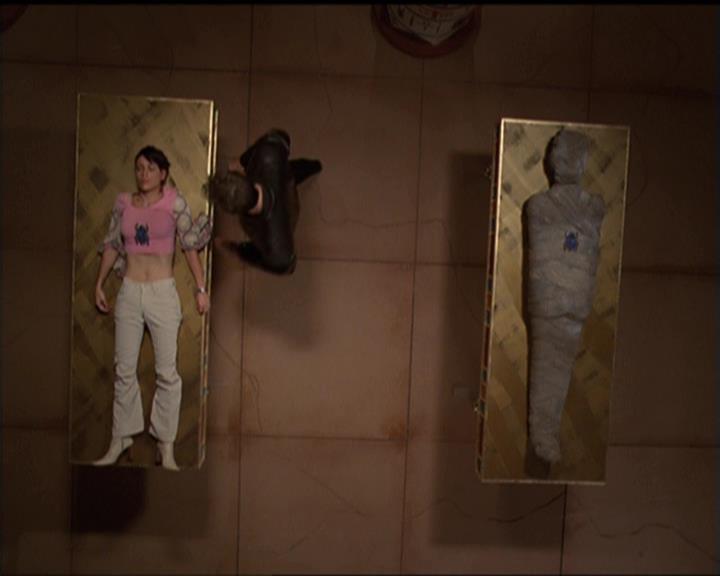 Charmed-Online-dot-510YTuMummyTambien0915.jpg