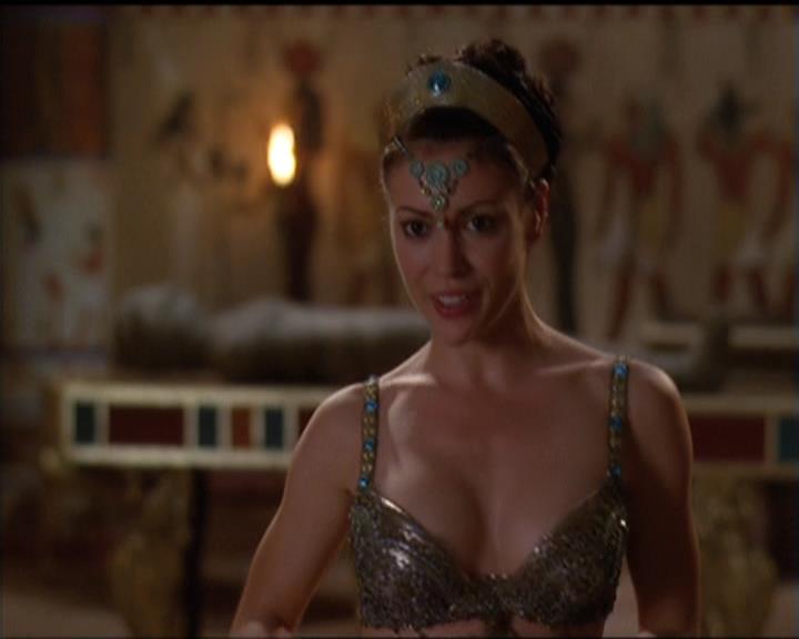 Charmed-Online-dot-510YTuMummyTambien1117.jpg Charmed-Online-dot-510YTuMummyTambien1117.jpg