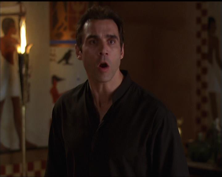 Charmed-Online-dot-510YTuMummyTambien1173.jpg Charmed-Online-dot-510YTuMummyTambien1173.jpg