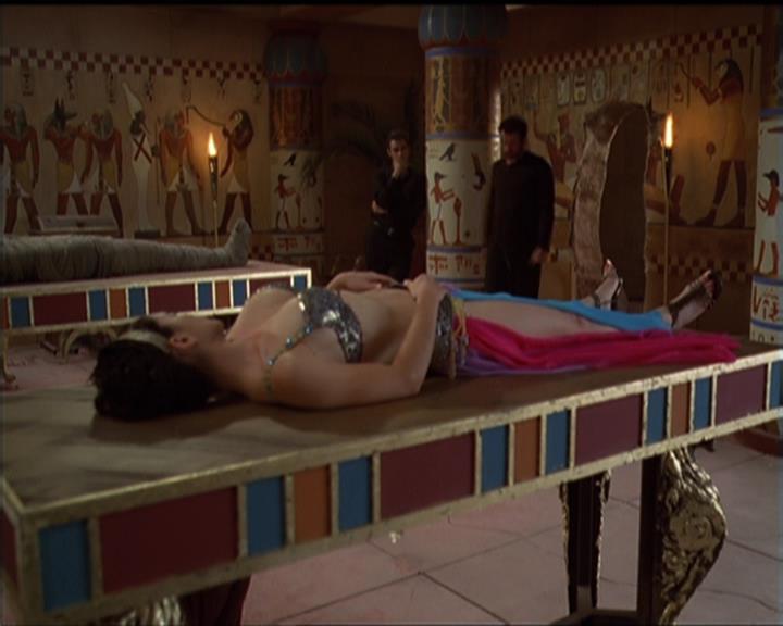 Charmed-Online-dot-510YTuMummyTambien1438.jpg
