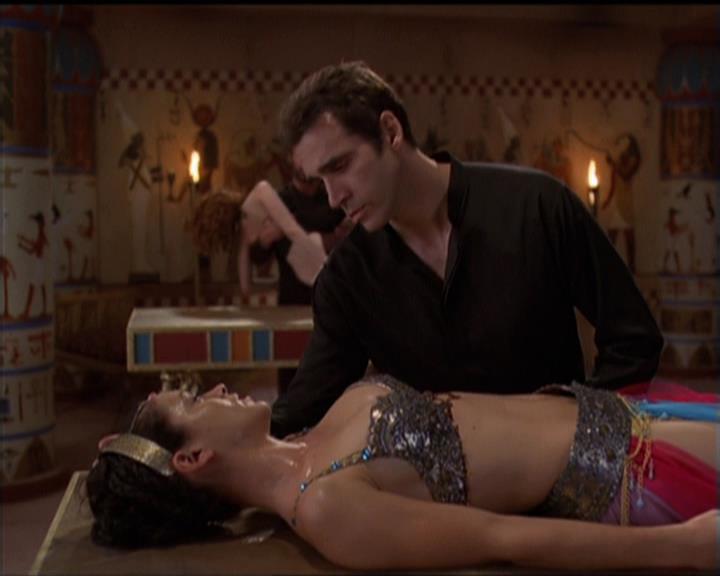 Charmed-Online-dot-510YTuMummyTambien1455.jpg