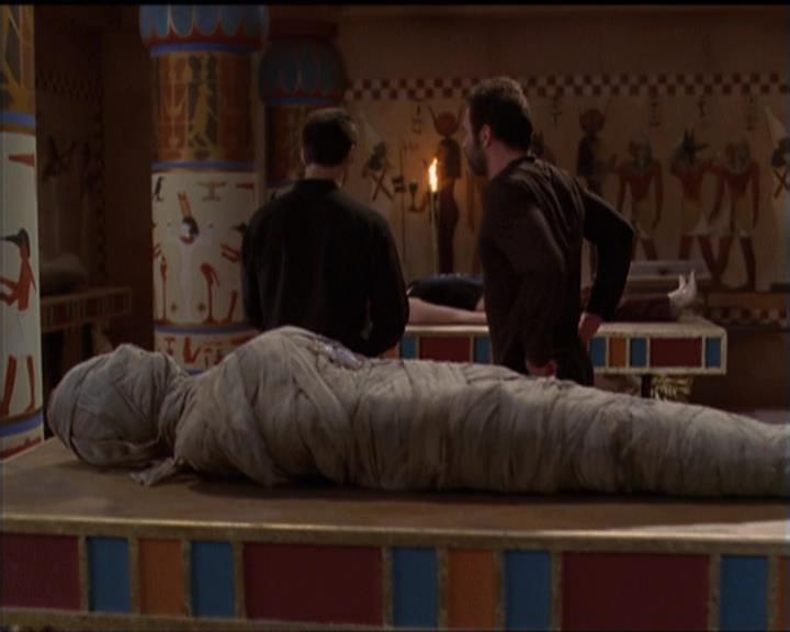 Charmed-Online-dot-510YTuMummyTambien1491.jpg