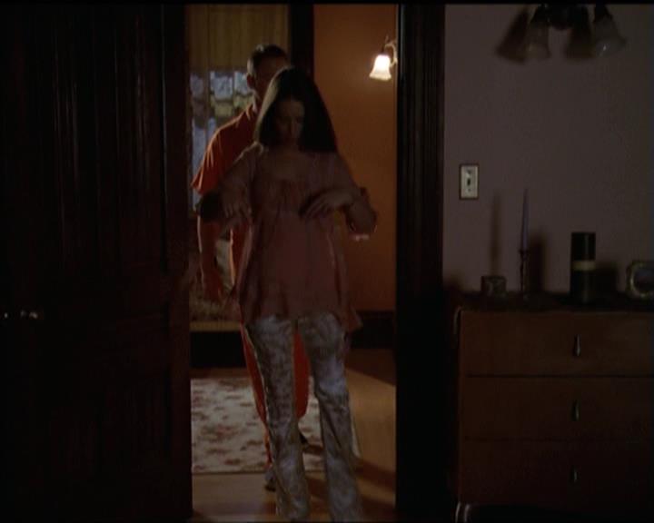 Charmed-Online-dot-510YTuMummyTambien1591.jpg Charmed-Online-dot-510YTuMummyTambien1591.jpg