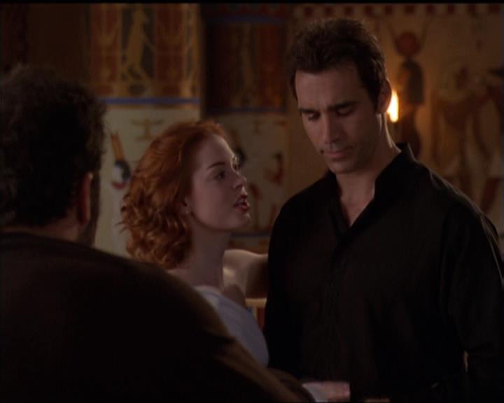 Charmed-Online-dot-510YTuMummyTambien1774.jpg Charmed-Online-dot-510YTuMummyTambien1774.jpg