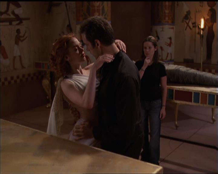 Charmed-Online-dot-510YTuMummyTambien2227.jpg