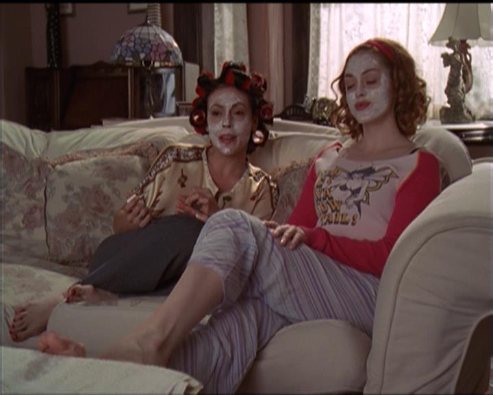 Charmed-Online-dot-510YTuMummyTambien2342.jpg