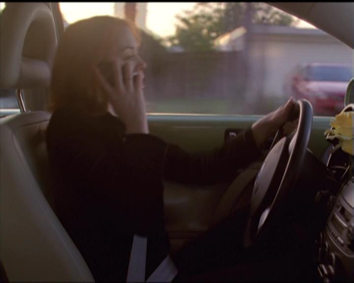 Charmed-Online-dot-511TheImportanceOfBeingPhoebe0034.jpg