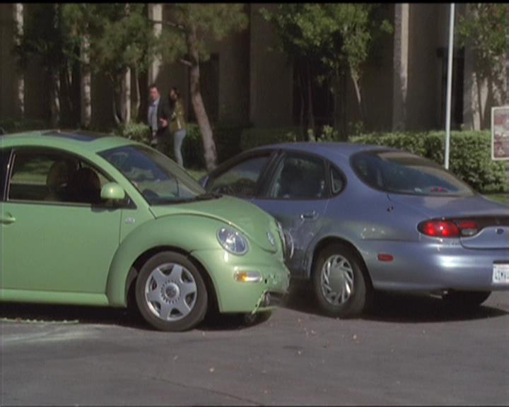 Charmed-Online-dot-511TheImportanceOfBeingPhoebe0050.jpg