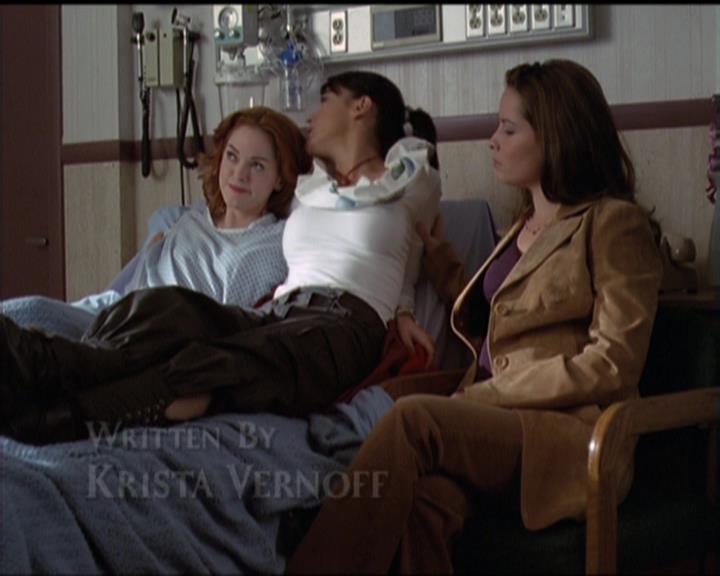 Charmed-Online-dot-511TheImportanceOfBeingPhoebe0291.jpg