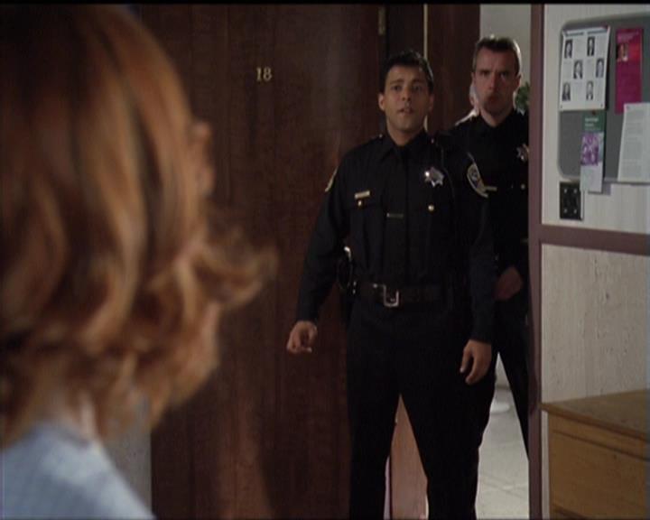 Charmed-Online-dot-511TheImportanceOfBeingPhoebe0345.jpg