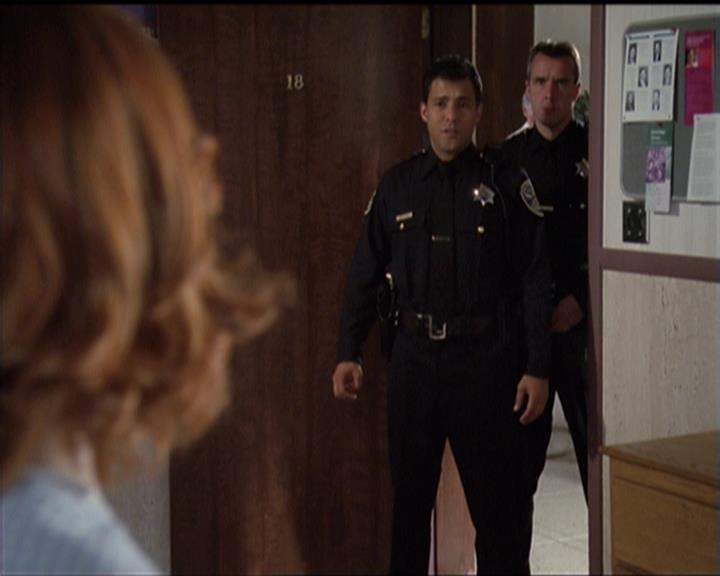 Charmed-Online-dot-511TheImportanceOfBeingPhoebe0346.jpg