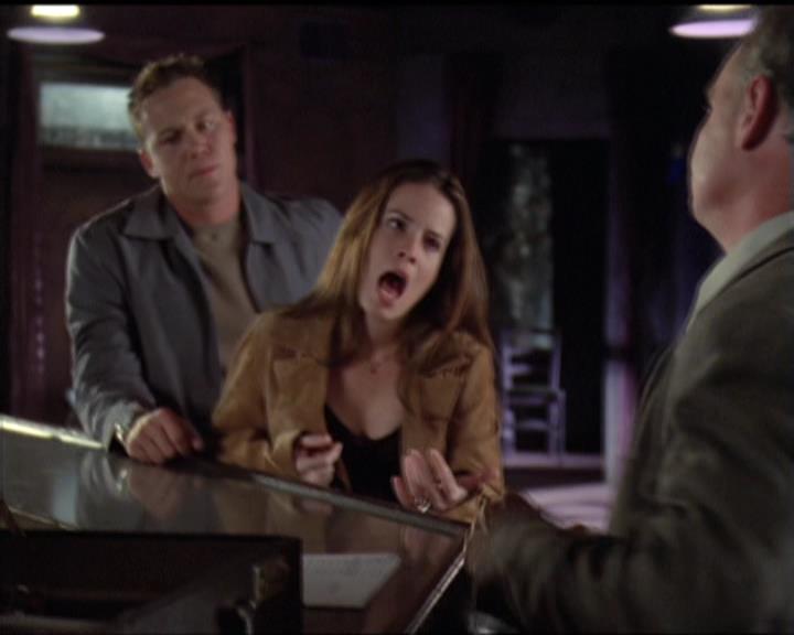Charmed-Online-dot-511TheImportanceOfBeingPhoebe0509.jpg