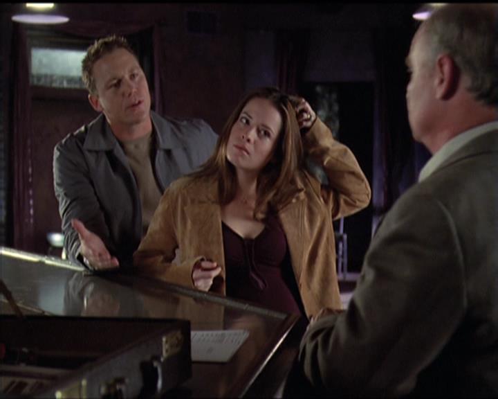 Charmed-Online-dot-511TheImportanceOfBeingPhoebe0514.jpg