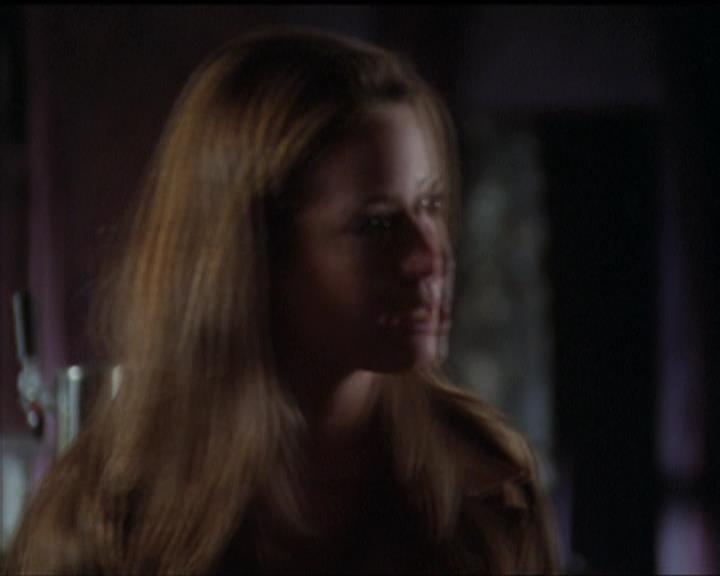 Charmed-Online-dot-511TheImportanceOfBeingPhoebe0572.jpg