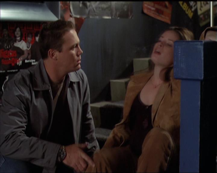 Charmed-Online-dot-511TheImportanceOfBeingPhoebe0579.jpg