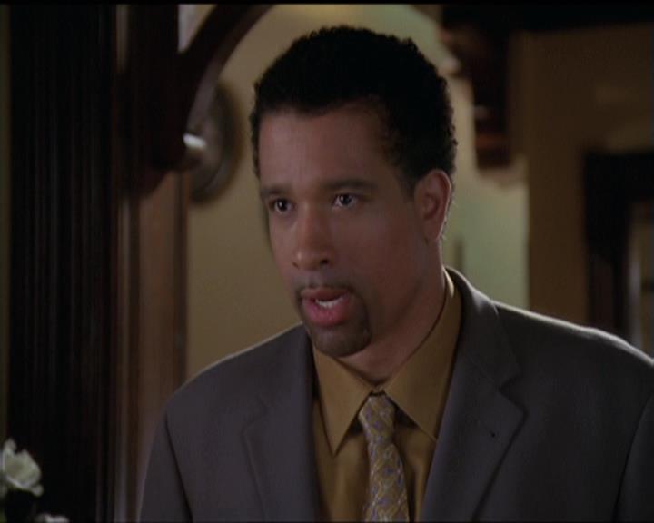 Charmed-Online-dot-511TheImportanceOfBeingPhoebe0805.jpg
