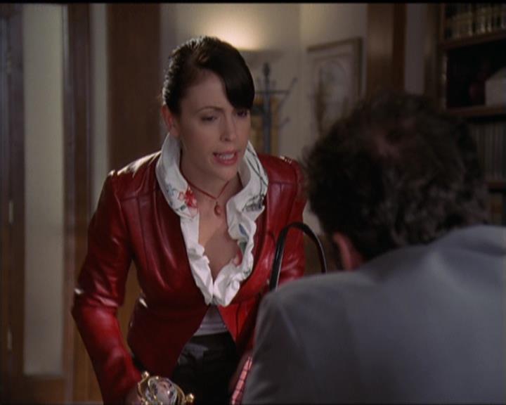 Charmed-Online-dot-511TheImportanceOfBeingPhoebe0872.jpg