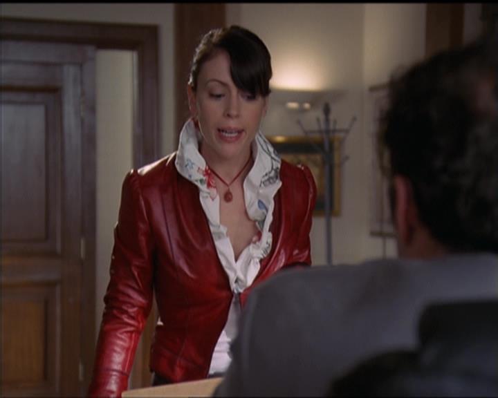 Charmed-Online-dot-511TheImportanceOfBeingPhoebe0893.jpg