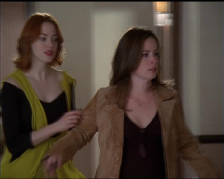 Charmed-Online-dot-511TheImportanceOfBeingPhoebe0988.jpg