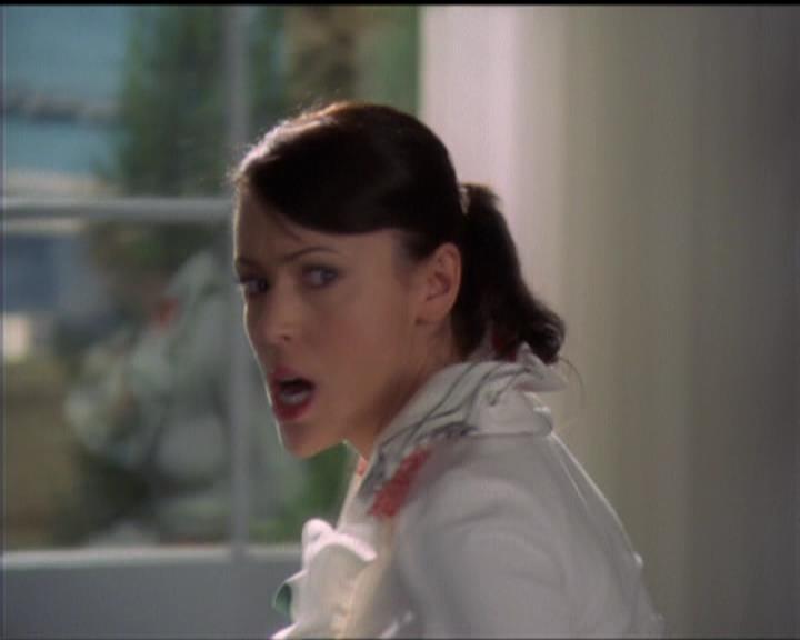 Charmed-Online-dot-511TheImportanceOfBeingPhoebe1278.jpg
