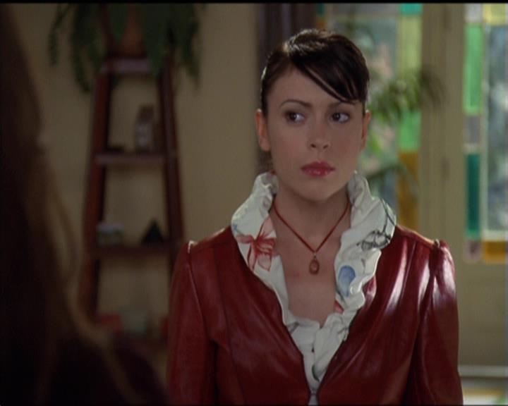 Charmed-Online-dot-511TheImportanceOfBeingPhoebe1452.jpg