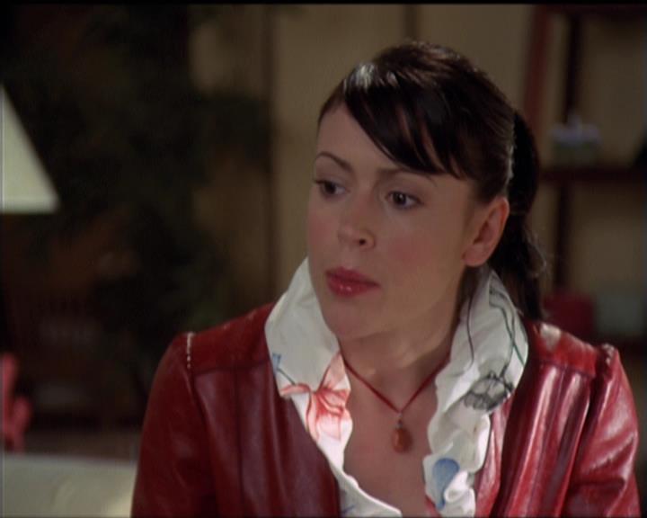 Charmed-Online-dot-511TheImportanceOfBeingPhoebe1508.jpg