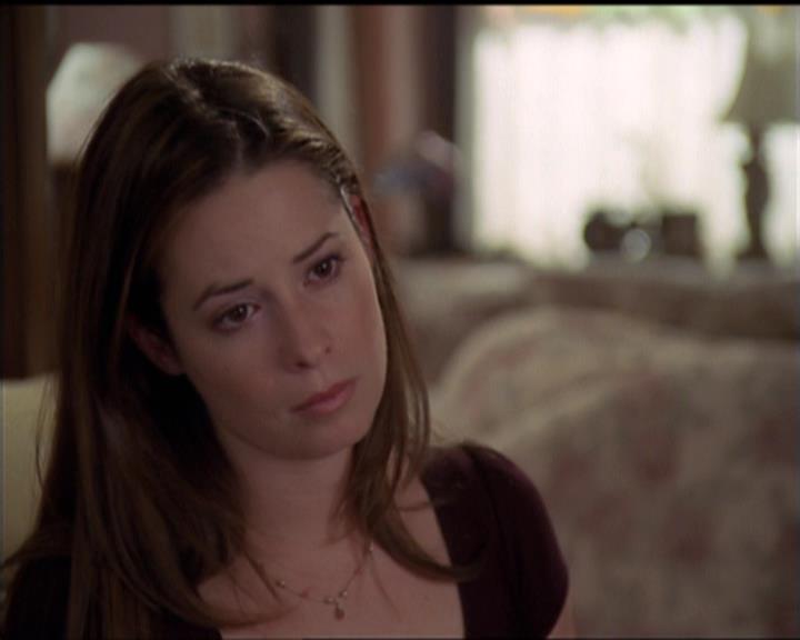 Charmed-Online-dot-511TheImportanceOfBeingPhoebe1510.jpg