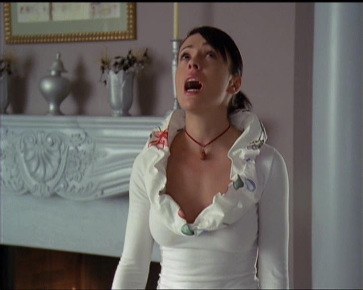 Charmed-Online-dot-511TheImportanceOfBeingPhoebe1516.jpg