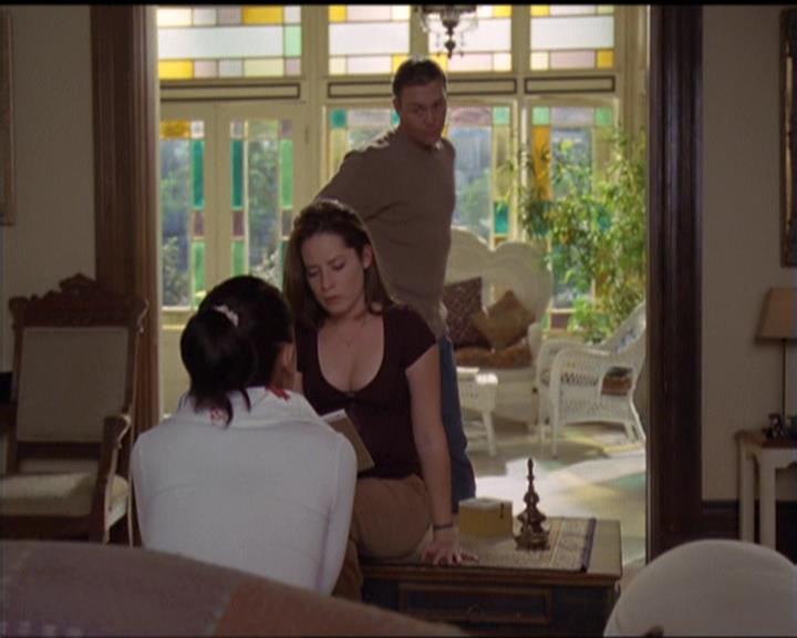 Charmed-Online-dot-511TheImportanceOfBeingPhoebe1530.jpg