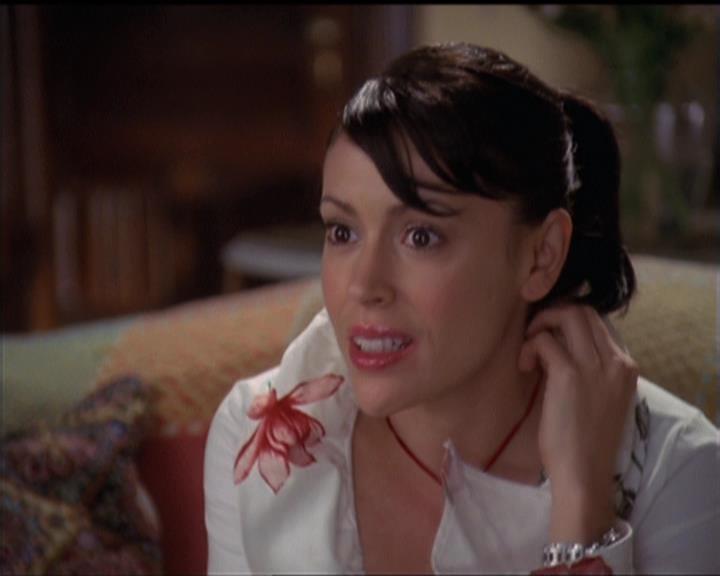 Charmed-Online-dot-511TheImportanceOfBeingPhoebe1573.jpg