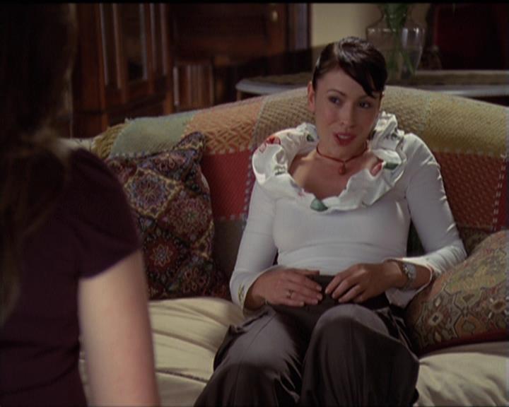 Charmed-Online-dot-511TheImportanceOfBeingPhoebe1583.jpg