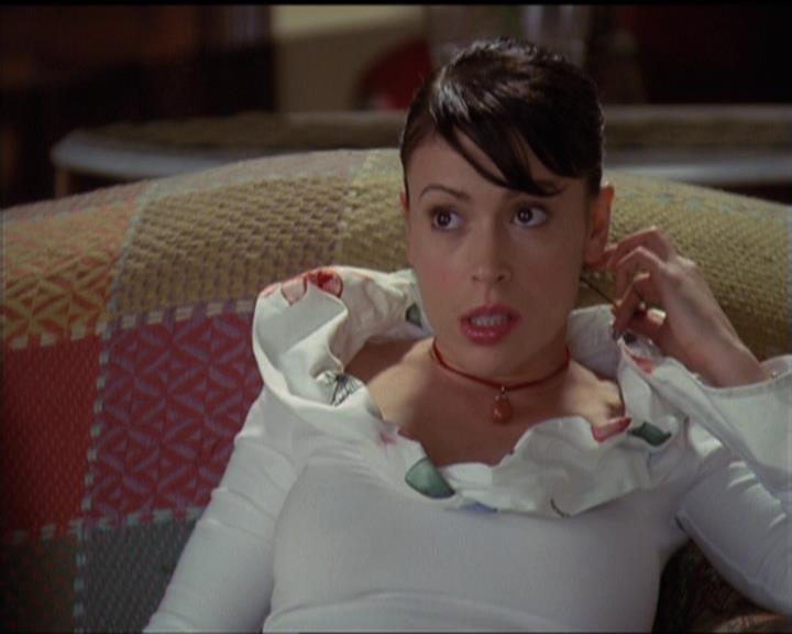 Charmed-Online-dot-511TheImportanceOfBeingPhoebe1592.jpg