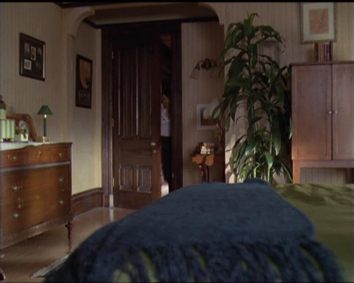 Charmed-Online-dot-511TheImportanceOfBeingPhoebe1593.jpg