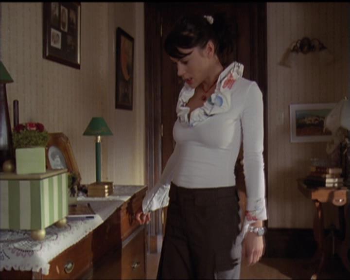 Charmed-Online-dot-511TheImportanceOfBeingPhoebe1617.jpg