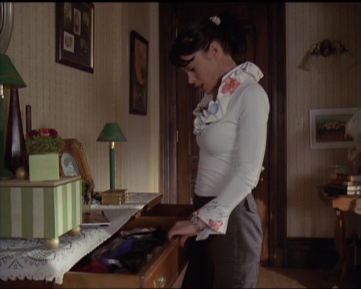Charmed-Online-dot-511TheImportanceOfBeingPhoebe1618.jpg