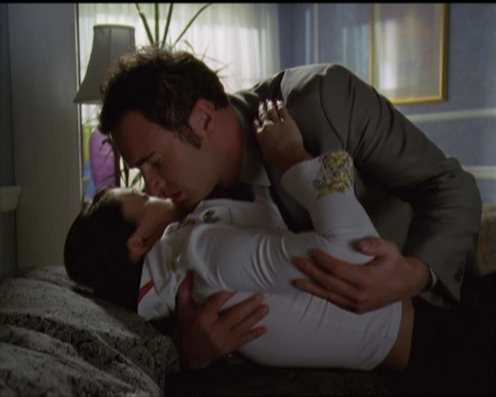 Charmed-Online-dot-511TheImportanceOfBeingPhoebe1708.jpg