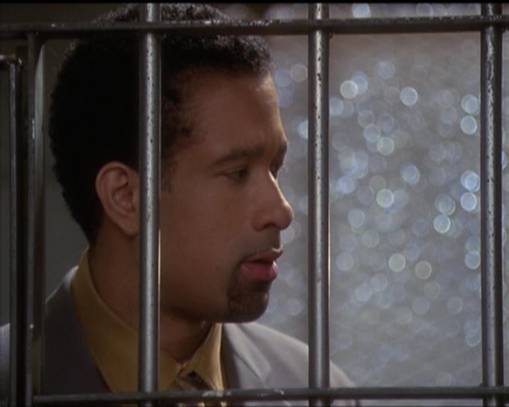 Charmed-Online-dot-511TheImportanceOfBeingPhoebe1757.jpg